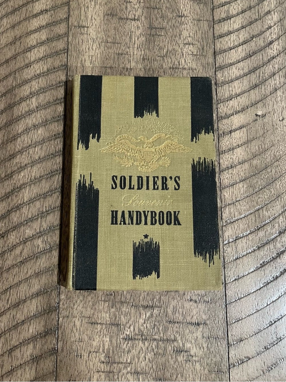 WW2 1942 NAMED US Army Soldier's Souvenir Handy Book Vintage WWII Illustrations